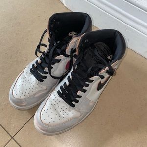 Jordan 1 Retro High OG Defiant SB NYC to Paris
